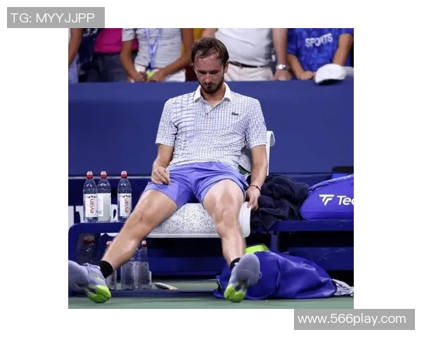 2021年澳大利亚网球公开赛德约科维奇与梅德韦杰夫精彩对决回顾